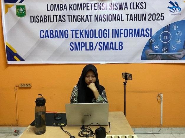 Berprestasi, Muthiah Syakira Ramla Wakili Riau di LKS Disabilitas 2025 Tingkat Nasional