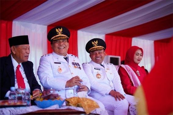 Momen Langka, Momentum HUT ke-80 Gubernur dan Wakil Gubernur Riau Terlihat Kompak
