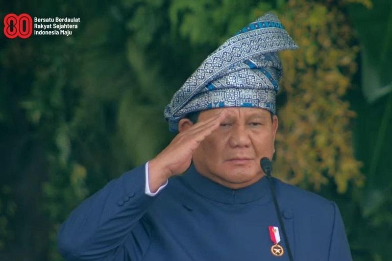 Presiden Pakai Tanjak dan Tari Pacu Jalur di Istana Merdeka, Lembaga Adat Riau Sampaikan Terima Kasih