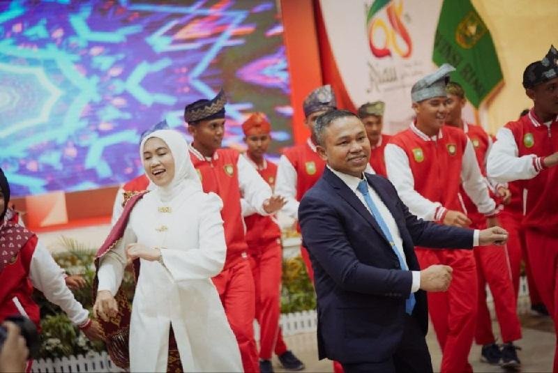 Suara Bergetar ke Gubernur Riau, Syifa dan Fadli Sampaikan Rasa Haru jadi Paskibraka 2025