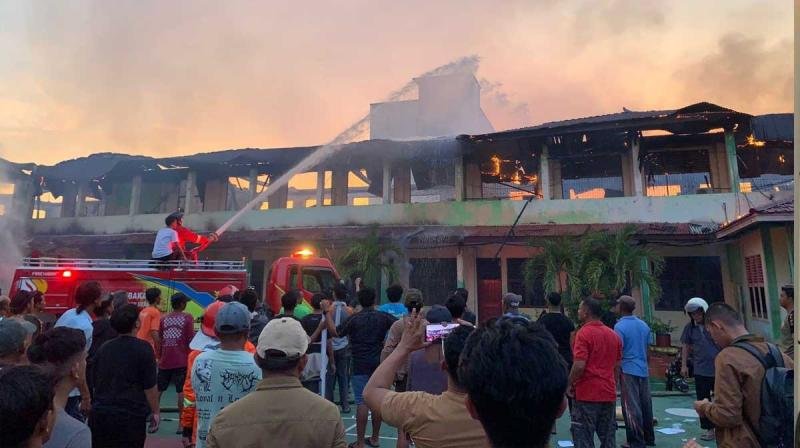 Sedih di SMAN 1 Tebing Tinggi Riau, 34 Ruang Kelas Terbakar Kini Belajar Menumpang