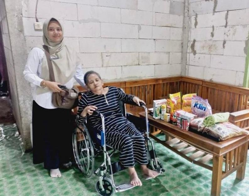 Pemkab Batang Jateng Salurkan Bantuan Alat Bantu Disabilitas dan Lansia