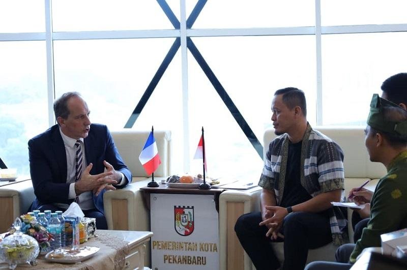 Jumpa Walikota Agung, Dubes Prancis Beri Peluang Beasiswa Pendidikan Tinggi dan Vokasi