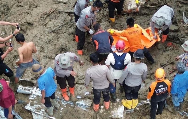 Mengharukan, Korban Banjir dan Longsor Sumatera: 967 Meninggal dan 262 Masih Hilang