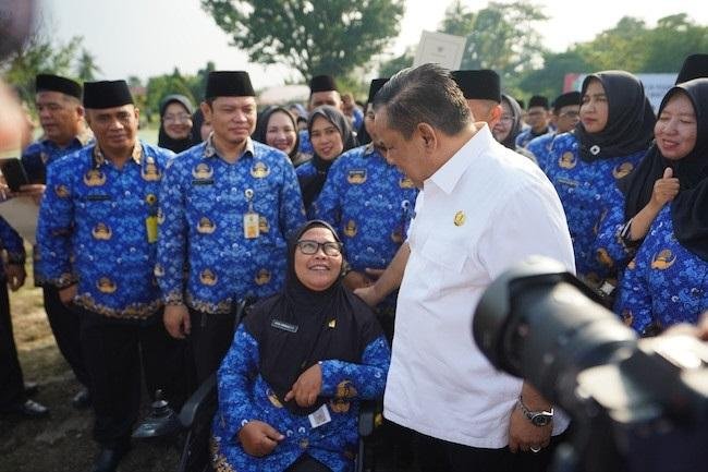 2.505 PPPK Paruh Waktu Terima SK, Plt Gubri: Jaga Integritas dan Profesional Kerja