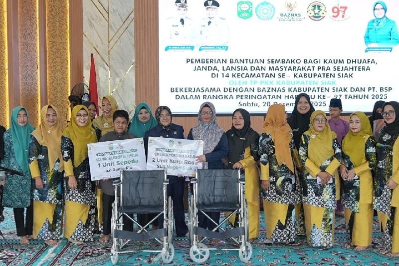 Puluhan Pelajar, Lansia dan Disabilitas Dapatkan Bantuan Baznas, BSP dan Pemkab Siak