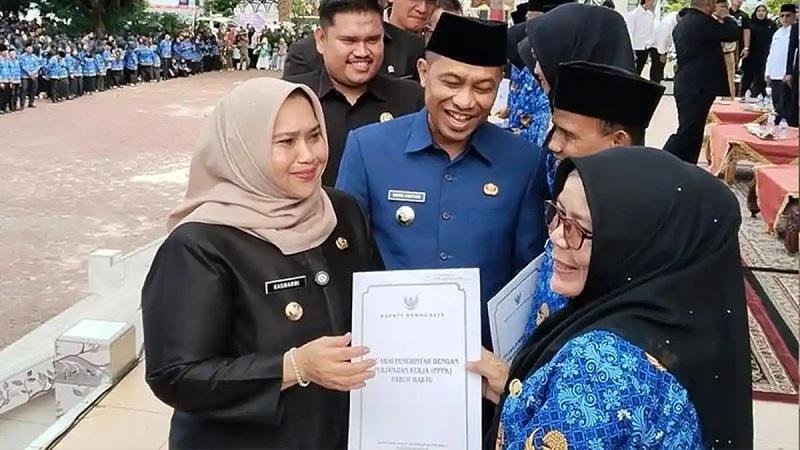 Terima SK dari Bupati Bengkalis, 3.700 PPPK Paruh Waktu Bahagia