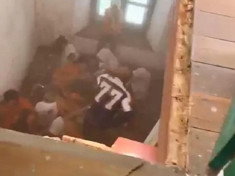 Lantai Tangsi Belanda Siak Ambruk Saat Study Tour, Sejumlah Pelajar Cedera