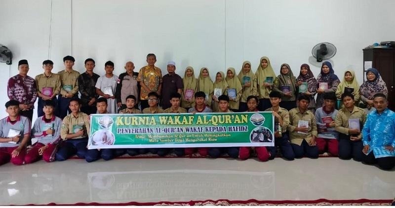 Lagi, KWQ Berbagi Al-Qur&rsquo;an dan Motivasi Siswa Madrasah Aliyah Muhammadiyah Pekanbaru