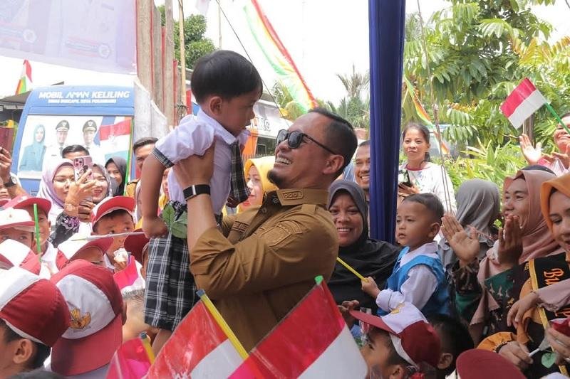 Komitmen Tingkatkan Mutu Pendidikan Ditegaskan Walikota Pekanbaru di Hardiknas 2026