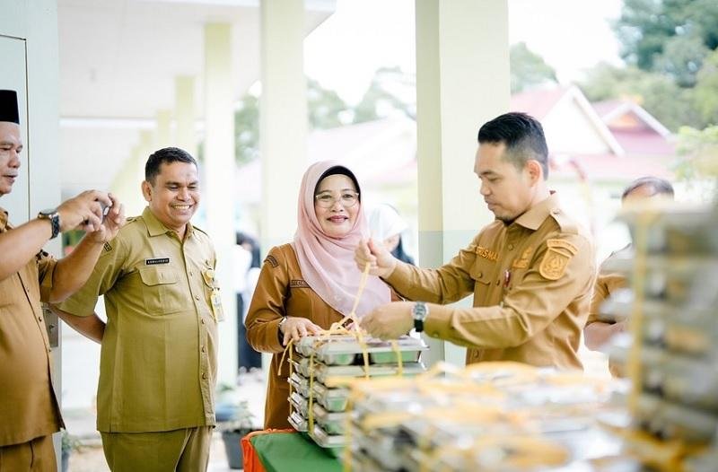 Selalu Dinanti Anak Sekolah, Anggota DPRD Riau Tepis Pemberitaan Miring Soal MBG