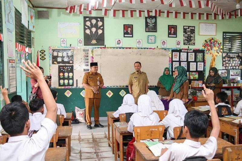 Tersebab Jumlah Murid Terus Menurun, Pemko Pekanbaru Rencanakan Gabung 70 SD dan SMP Negeri