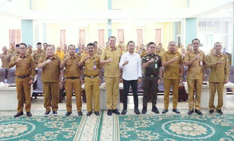 50 Kepala Sekolah Ikuti Seminar Tentang Media Bersama PWI Meranti Riau