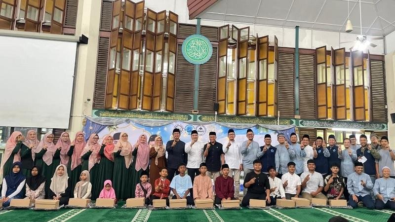 Salurkan 700 Paket Sekolah, PHR & KMMBS Harap Gapai Mimpi dan Merangkai Senyum Anak-anak Yatim