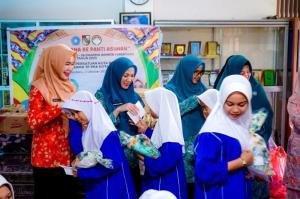 Sempena Hari Jadi, DWP Pekanbaru dan TP PKK Anjangsana ke Lima Panti Asuhan