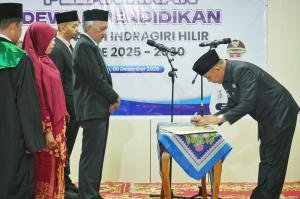 Prof Junaidi Apresiasi Pemkab Inhil, Bupati: Tidak Semua Urusan Itu Diselesaikan Bupati, Jalankan Mediasi Pendidikan