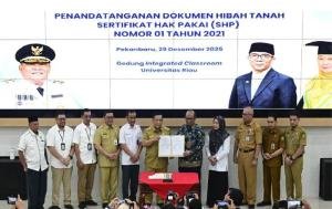 Pemprov Riau Hibahkan Aset Tanah Senilai Rp1,4 Triliun, Dukung Pendidikan di Unri