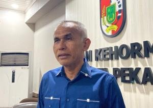 Parkir Penuhi Jalan Depan SMAN 1, SMPN 1 dan 5 Pekanbaru Mulai Dikeluhkan Warga