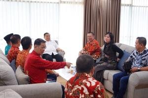 Jaga Kerukunan, Plt Gubri Ajak Bersatu Bangun Riau di Perayaan Imlek