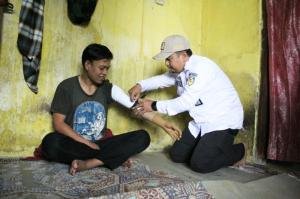 Penyandang Disabilitas di Bogor Dapatkan Lengan Prostetik dari Baznas RI