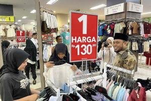 Baznas Riau Salurkan Bantuan Rp4,25 Miliar untuk Ribuan Anak Yatim dan THL Pemprov Riau