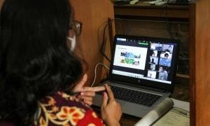 Efisiensi dan Wacana Siswa Belajar Daring Lagi, Komisi X DPR-RI Tidak Sepakat