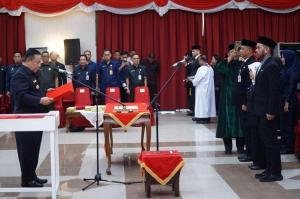 Ini Pesan Plt Gubri Saat Melantik 77 Kepsek SMAN/SMKN, Termasuk 6 Kepsek SLBN se-Riau