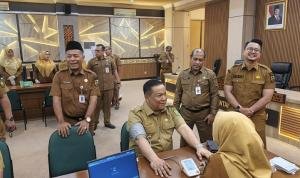 Ikut Cek Kesehatan Gratis, Warga Riau Diminta Plt Gubri Deteksi Penyakit Sejak Dini