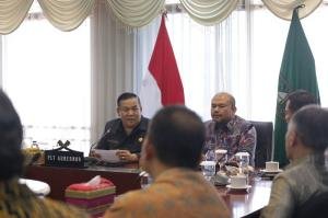 Plt Gubri Minta Kontribusi Nyata Pertamina Hulu Rokan Perbaiki Jalan dari Program CSR