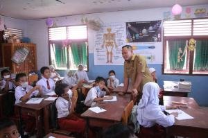 Sekolah Normal Pasca Kabut Asap, Wako Agung Nugroho Kunjungi Siswa Sekolah di Pekanbaru
