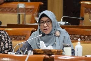 Putusan MK Pendidikan Gratis Didukung, DPR Ingatkan Nasib Sekolah Swasta dan Kelas Rusak